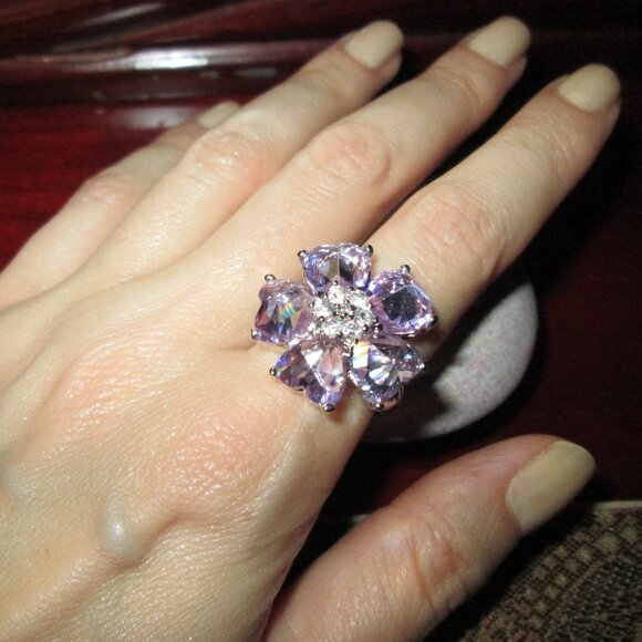 Lilac Heart Shaped CZ petals Flower Cocktail ring - Picture 6 of 6
